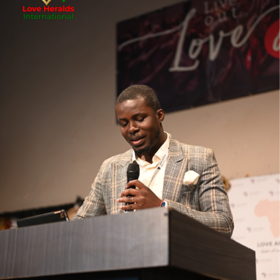 Dr. Daniel sharing during one of the sessions